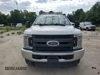 2018 Ford F-250 XL with VIN 1FT7W2B64JEC03990, listed as a Copart auction lot 61021315 with 208,711 mi miles and Clean title. Bid and sale history available at DreamBid. Image 5.