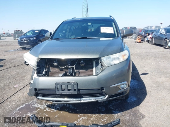 2011 Toyota Highlander Limited with VIN 5TDDK3EH6BS061624, listed as a IAAI auction lot 41772700 with 218,347 mi miles and . Bid and sale history available at DreamBid. Image 12.