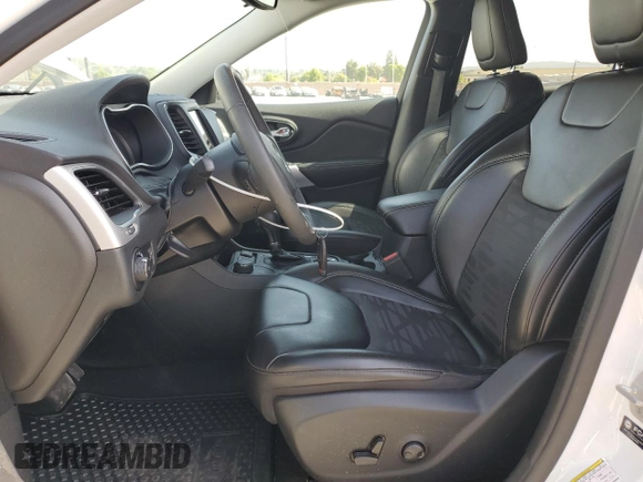 2022 Jeep Cherokee X с VIN 1C4PJMCX8ND529840, выставлен на аукционе Copart как лот 61806905 с пробегом 33 542 миль миль и Списание • Salvage title. История ставок и продаж доступна на DreamBid. Изображение 7.