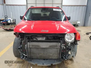 2020 Jeep Renegade Sport with VIN ZACNJAAB3LPL03293, listed as a Copart auction lot 83691994 with 105,208 mi miles and Salvage Title. Bid and sale history available at carsss.com. Image 5.