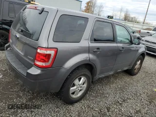 2009 Ford Escape XLS z VIN 1FMCU92759KB19563, wystawiony jako Copart lot #86012594 z przebiegiem 98 615 mil mil oraz Czysty tytuł • Clean title. Historia ofert i sprzedaży dostępna na DreamBid. Obrazek 3.