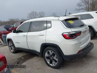 2021 Jeep Compass Limited with VIN 3C4NJCCB2MT528293, listed as a IAAI auction lot 41738444 with 111,848 mi miles. Bid and sale history available at carsss.com. Image 13.
