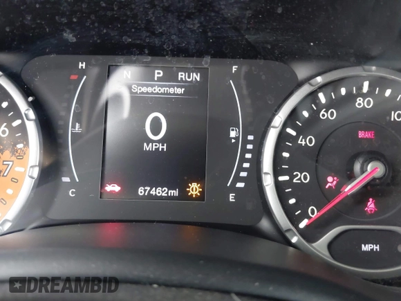 2018 Jeep Renegade Latitude with VIN ZACCJABB3JPH39597, listed as a IAAI auction lot 41858045 with 67,462 mi miles. Bid and sale history available at carsss.com. Image 15.