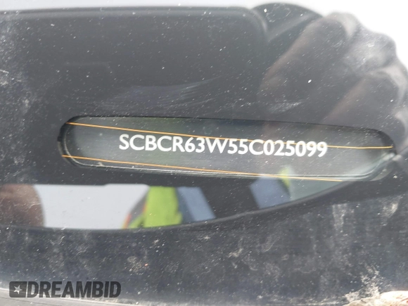 2005 Bentley Continental GT GT z VIN SCBCR63W55C025099, wystawiony jako IAAI lot #42208951 z przebiegiem 123 712 mil mil oraz . Historia ofert i sprzedaży dostępna na DreamBid. Obrazek 9.