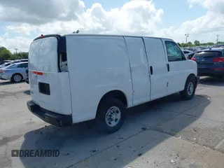 2017 Chevrolet Express Cargo z VIN 1GCWGAFF0H1298823, wystawiony jako IAAI lot #41933843 z przebiegiem 75 213 mil mil oraz . Historia ofert i sprzedaży dostępna na DreamBid. Obrazek 4.