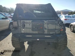 2011 Jeep Wrangler Rubicon with VIN 1J4BA6D10BL502188, listed as a Copart auction lot 86800444 with 167,402 mi miles and Non Repairable. Bid and sale history available at carsss.com. Image 6.