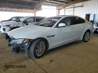 2016 Jaguar XF 35t Premium with VIN SAJBD4BV9GCY06409, listed as a Copart auction lot 85820404 with 58,654 mi miles and Salvage Title. Bid and sale history available at carsss.com. Image 1.