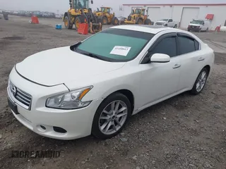 2014 Nissan Maxima S with VIN 1N4AA5AP0EC487139, listed as a IAAI auction lot 41450013 with 144,643 mi miles and . Bid and sale history available at DreamBid. Image 2.