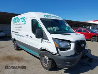 2023 Ford Transit Cargo z VIN 1FTBR1C89PKC07197, wystawiony jako IAAI lot #42228682 z przebiegiem 39 306 mil mil oraz . Historia ofert i sprzedaży dostępna na DreamBid. Obrazek 1.