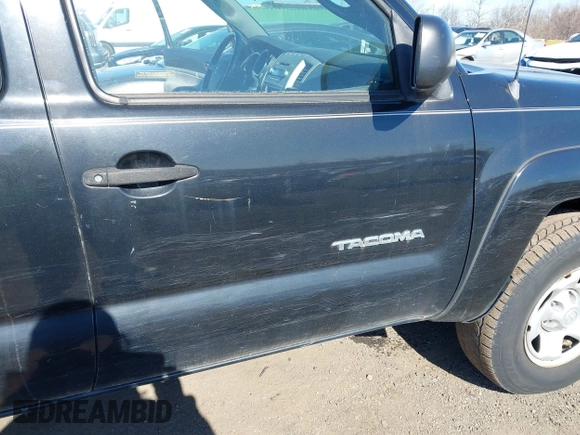 2006 Toyota Tacoma PreRunner z VIN 5TETU62N76Z314606, wystawiony jako IAAI lot #41647446 z przebiegiem 119 769 mil mil oraz . Historia ofert i sprzedaży dostępna na DreamBid. Obrazek 17.