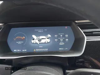 2017 Tesla Model S 100D z VIN 5YJSA1E24HF195488, wystawiony jako IAAI lot #42073744 z przebiegiem 108 577 mil mil oraz . Historia ofert i sprzedaży dostępna na DreamBid. Obrazek 7.
