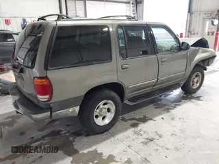 2001 Ford Explorer XLT with VIN 1FMZU73E01ZA25789, listed as a IAAI auction lot 41948762 with 178,920 mi miles and . Bid and sale history available at DreamBid. Image 4.