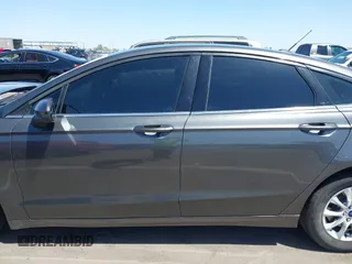 2017 Ford Fusion S with VIN 3FA6P0G70HR408265, listed as a IAAI auction lot 41978119 with 136,796 mi miles. Bid and sale history available at carsss.com. Image 15.