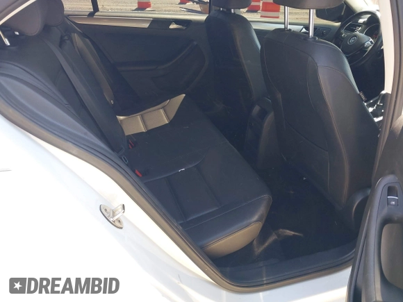 2015 Volkswagen Jetta SE with VIN 3VWD07AJ8FM284756, listed as a IAAI auction lot 42038453 with 127,112 mi miles and . Bid and sale history available at DreamBid. Image 8.