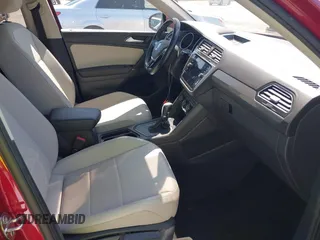 2018 Volkswagen Tiguan SEL z VIN 3VV3B7AX1JM214734, wystawiony jako IAAI lot #42473627 z przebiegiem 79 152 mil mil oraz . Historia ofert i sprzedaży dostępna na DreamBid. Obrazek 5.