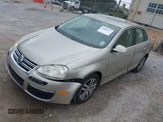 2006 Volkswagen Jetta 2.5L with VIN 3VWSF71K46M702678, listed as a IAAI auction lot 40882527 with 86,506 mi miles and . Bid and sale history available at DreamBid. Image 2.