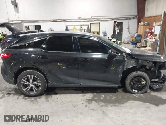 2024 Lexus RX 350 z VIN 2T2BAMCA5RC070111, wystawiony jako IAAI lot #41516647 z przebiegiem 8 691 mil mil oraz . Historia ofert i sprzedaży dostępna na DreamBid. Obrazek 13.