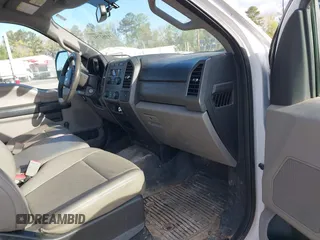 2019 Ford Super Duty F-250 SRW XL with VIN 1FDBF2A69KED43087, listed as a IAAI auction lot 41982751 with 98,528 mi miles. Bid and sale history available at carsss.com. Image 5.