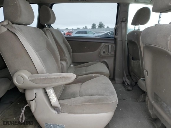 2004 Toyota Sienna LE with VIN 5TDBA23C04S012000, listed as a Copart auction lot 88129635 with 210,945 mi miles and Salvage Title. Bid and sale history available at carsss.com. Image 11.