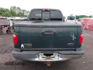 2003 Ford F-150 XLT с VIN 1FTRW08L53KB05534, выставлен на аукционе IAAI как лот 42542400 с пробегом 190 960 миль миль и . История ставок и продаж доступна на DreamBid. Изображение 16.