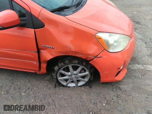 2013 Toyota Prius One z VIN JTDKDTB34D1033086, wystawiony jako IAAI lot #40364357 z przebiegiem 96 948 mil mil oraz . Historia ofert i sprzedaży dostępna na DreamBid. Obrazek 6.