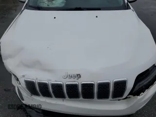 2019 Jeep Cherokee Latitude z VIN 1C4PJLCBXKD332002, wystawiony jako Copart lot #56652185 z przebiegiem 113 690 mil mil oraz Szkoda całkowita • Salvage title. Historia ofert i sprzedaży dostępna na DreamBid. Obrazek 12.