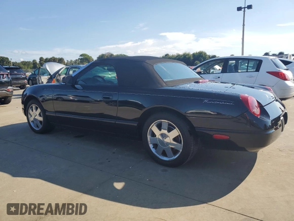 2002 Ford Thunderbird Hardtop Premium z VIN 1FAHP60A52Y122437, wystawiony jako Copart lot #73883244 z przebiegiem Nie podano mil oraz Nie do naprawy • Non repairable. Historia ofert i sprzedaży dostępna na DreamBid. Obrazek 2.