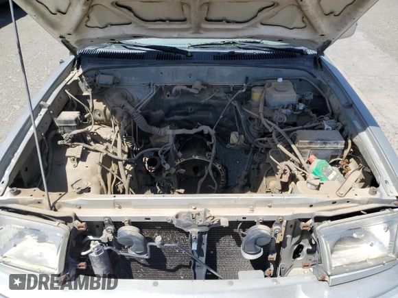 2001 Toyota 4Runner SR5 z VIN JT3GN86R610214954, wystawiony jako Copart lot #56042545 z przebiegiem 240 167 mil mil oraz Czysty tytuł • Clean title. Historia ofert i sprzedaży dostępna na DreamBid. Obrazek 12.