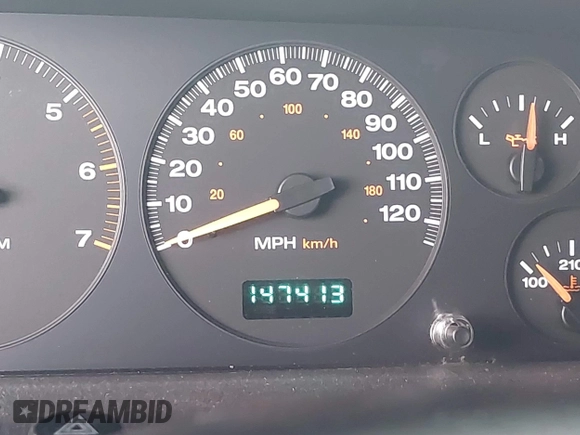 2004 Jeep Grand Cherokee Laredo z VIN 1J4GX48N94C435700, wystawiony jako IAAI lot #41809624 z przebiegiem 147 413 mil mil oraz . Historia ofert i sprzedaży dostępna na DreamBid. Obrazek 15.