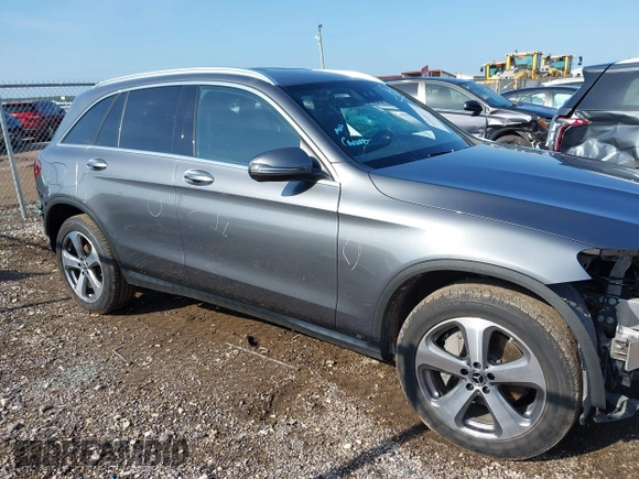 2022 Mercedes-Benz GLC 300 with VIN W1N0G8DB9NV331605, listed as a IAAI auction lot 42499187 with 58,644 mi miles and . Bid and sale history available at DreamBid. Image 13.