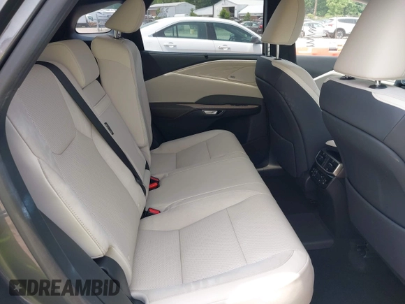 2024 Lexus RX 450h+ Luxury z VIN JTJCJMGA3R2017955, wystawiony jako IAAI lot #42395578 z przebiegiem 6 297 mil mil oraz . Historia ofert i sprzedaży dostępna na DreamBid. Obrazek 8.