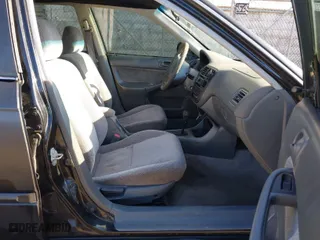 1997 Honda Civic LX with VIN 2HGEJ6670VH567081, listed as a IAAI auction lot 41995007 with 107,943 mi miles. Bid and sale history available at carsss.com. Image 5.
