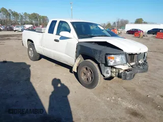 2009 Dodge Dakota ST with VIN 1D7HE22K69S726080, listed as a IAAI auction lot 41348469 with 203,529 mi miles and . Bid and sale history available at carsss.com. Image 1.