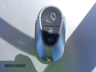 2023 Mercedes-Benz EQE 350+ z VIN 4JGGM2BB0PA007723, wystawiony jako IAAI lot #41631545 z przebiegiem 24 345 mil mil oraz . Historia ofert i sprzedaży dostępna na DreamBid. Obrazek 11.
