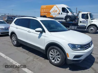 2019 Volkswagen Tiguan S z VIN 3VV1B7AX1KM101407, wystawiony jako IAAI lot #42032761 z przebiegiem 51 868 mil mil oraz . Historia ofert i sprzedaży dostępna na DreamBid. Obrazek 1.