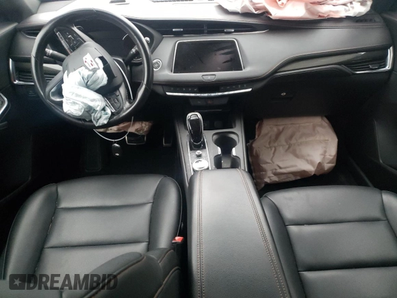 2022 Cadillac XT4 FWD Sport with VIN 1GYFZER43NF108145, listed as a Copart auction lot 83984054 with 36,603 mi miles and Salvage title. Bid and sale history available at DreamBid. Image 8.