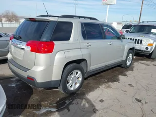2010 GMC Terrain SLE-2 with VIN 2CTALDEW2A6361176, listed as a IAAI auction lot 41525393 with 111,821 mi miles. Bid and sale history available at carsss.com. Image 4.