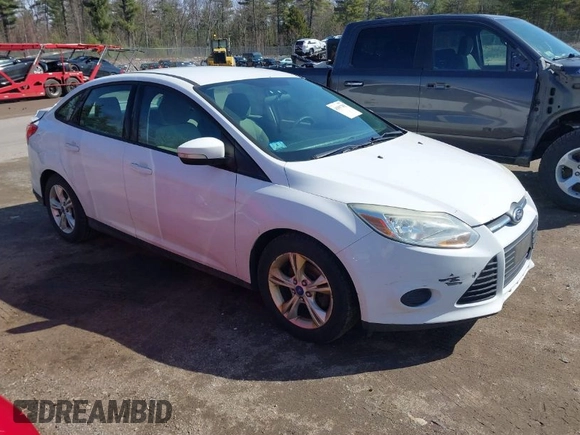 2013 Ford Focus SE with VIN 1FADP3F28DL274208, listed as a IAAI auction lot 41997585 with 233,384 mi miles. Bid and sale history available at carsss.com. Image 1.