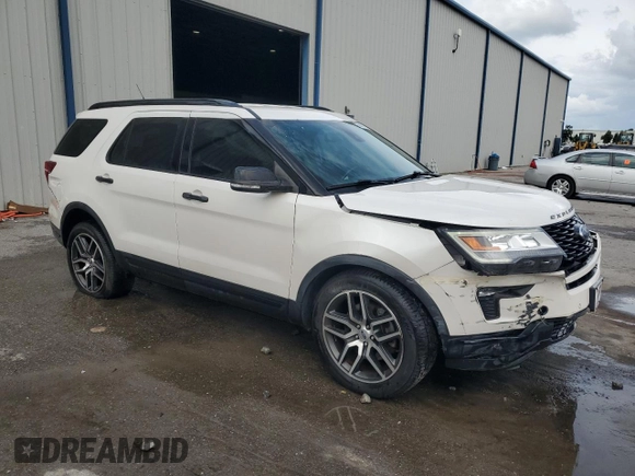 2018 Ford Explorer Sport with VIN 1FM5K8GT2JGB78916, listed as a Copart auction lot 59414335 with 121,842 mi miles and Salvage title. Bid and sale history available at DreamBid. Image 4.