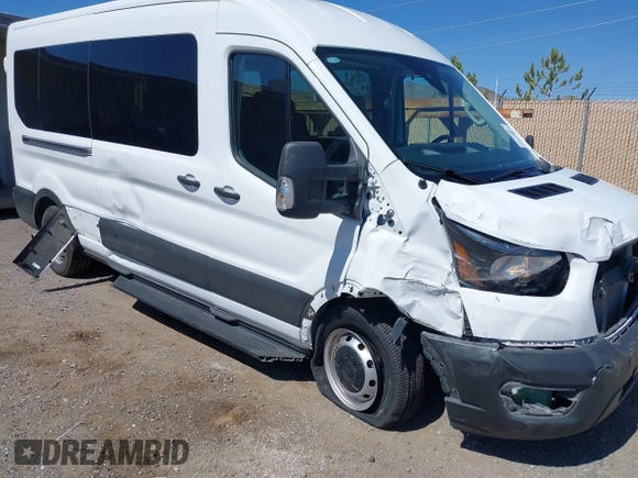 2023 Ford Transit Passenger XL with VIN 1FBAX2C88PKC01760, listed as a IAAI auction lot 42161687 with 15,680 mi miles and . Bid and sale history available at DreamBid. Image 6.