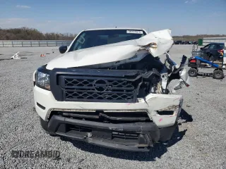 2023 Nissan Frontier S z VIN 1N6ED1CL6PN644943, wystawiony jako Copart lot #50333975 z przebiegiem 35 053 mil mil oraz Czysty tytuł • Clean title. Historia ofert i sprzedaży dostępna na DreamBid. Obrazek 5.