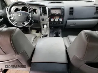2009 Toyota Tundra Limited z VIN 5TFDW58169X086719, wystawiony jako Copart lot #55041735 z przebiegiem 201 775 mil mil oraz Szkoda całkowita • Salvage title. Historia ofert i sprzedaży dostępna na DreamBid. Obrazek 8.