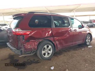 2017 Toyota Sienna LE Auto Access Seat с VIN 5TDKZ3DCXHS819305, выставлен на аукционе IAAI как лот 42284317 с пробегом 120 595 миль миль и . История ставок и продаж доступна на DreamBid. Изображение 4.