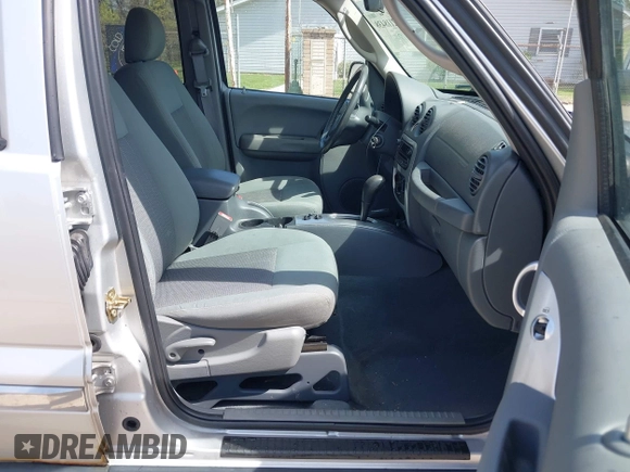 2005 Jeep Liberty Limited with VIN 1J4GL58K05W726738, listed as a IAAI auction lot 42118438 with 62,369 mi miles and . Bid and sale history available at DreamBid. Image 5.