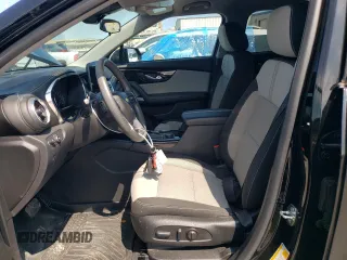 2023 Chevrolet Blazer LT с VIN 3GNKBCR43PS193670, выставлен на аукционе Copart как лот 56047445 с пробегом 29 324 миль миль и Списание • Salvage title. История ставок и продаж доступна на DreamBid. Изображение 7.