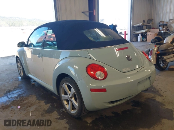 2010 Volkswagen Beetle with VIN 3VWRG3AL1AM003482, listed as a IAAI auction lot 42191257 with 76,072 mi miles and . Bid and sale history available at DreamBid. Image 3.
