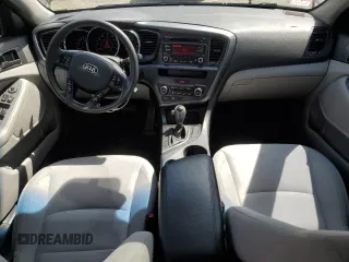 2013 Kia Optima LX z VIN 5XXGM4A75DG255625, wystawiony jako Copart lot #58465665 z przebiegiem 124 947 mil mil oraz Czysty tytuł • Clean title. Historia ofert i sprzedaży dostępna na DreamBid. Obrazek 8.
