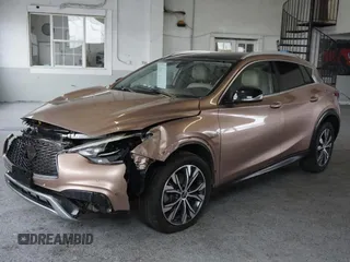 2017 Infiniti QX30 Premium z VIN SJKCH5CR6HA023217, wystawiony jako Copart lot #59604925 z przebiegiem 62 281 mil mil oraz Czysty tytuł • Clean title. Historia ofert i sprzedaży dostępna na DreamBid. Obrazek 2.