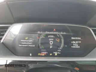 2024 Audi Q8 e-tron Premium Plus z VIN WA15AAGE3RB027165, wystawiony jako Copart lot #42250375 z przebiegiem 15 926 mil mil oraz Szkoda całkowita • Salvage title. Historia ofert i sprzedaży dostępna na DreamBid. Obrazek 9.