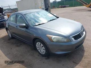 2010 Honda Accord LX z VIN 1HGCP2F3XAA126370, wystawiony jako IAAI lot #42482055 z przebiegiem 356 466 mil mil oraz . Historia ofert i sprzedaży dostępna na DreamBid. Obrazek 1.